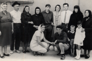 11. Monahinja Haritina sa svojom familijom